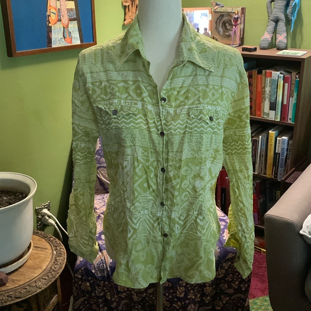 Chicos Tribal Fish Print Button Front Collared Blouse Size Large